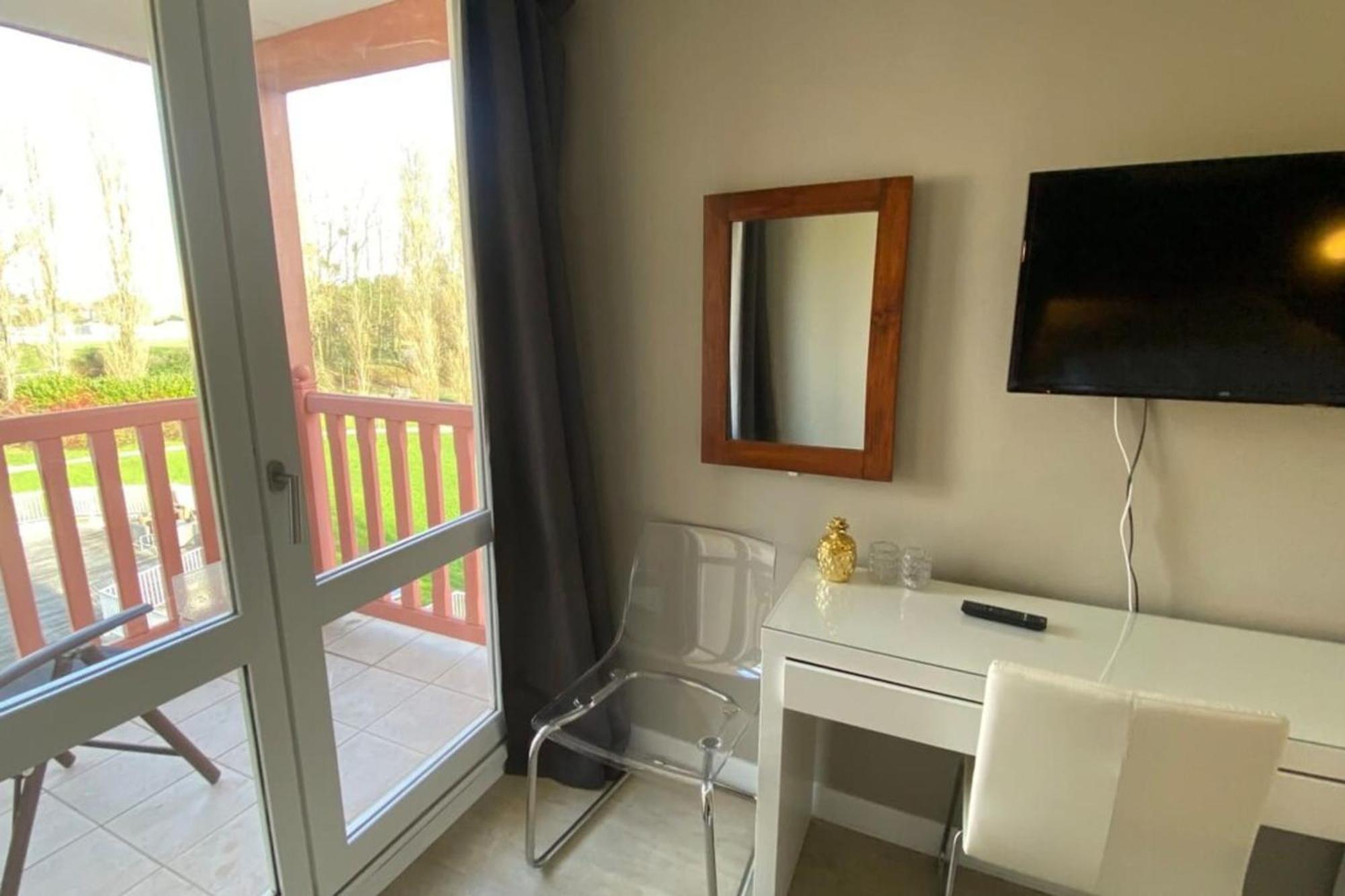 Very Nice 6 Person Apart With Swimming Pool Tennis Court And Car Park 202 Le Touquet Eksteriør bilde
